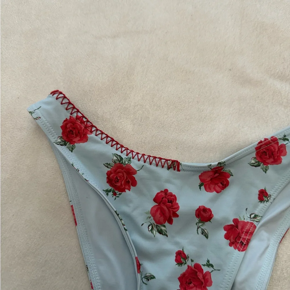 New! Frankie’s Bikinis Rosewater Dove Floral Bikini Bottom Size XS 38030